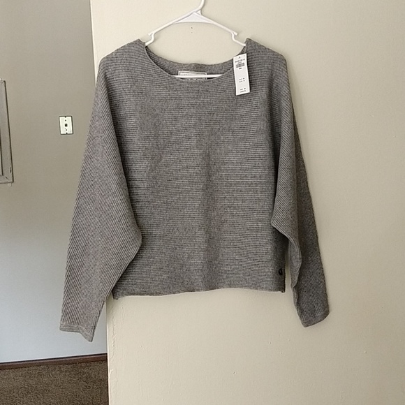 Abercrombie & Fitch Sweaters - NWT A&F dolman sweater